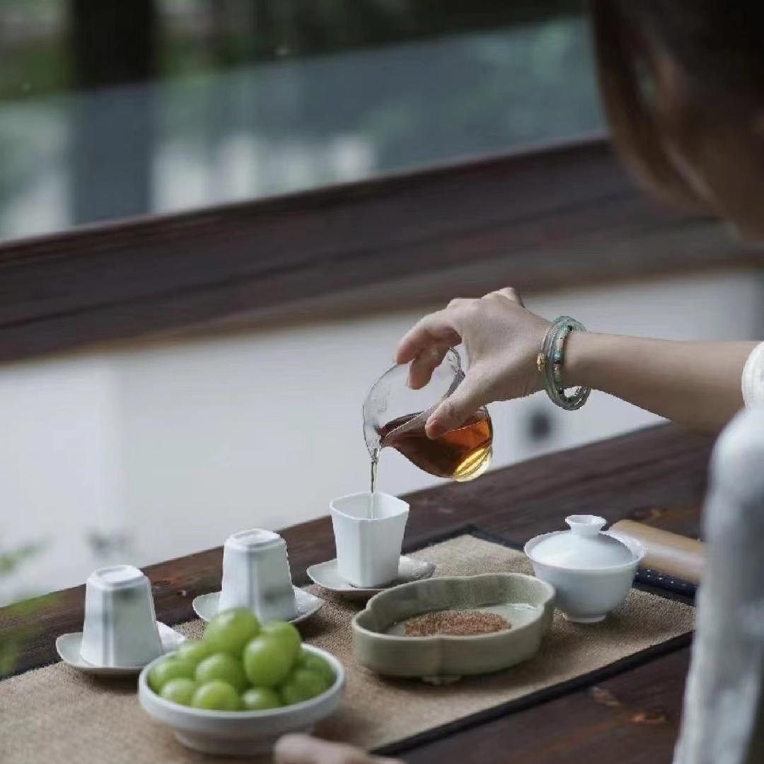 静梵