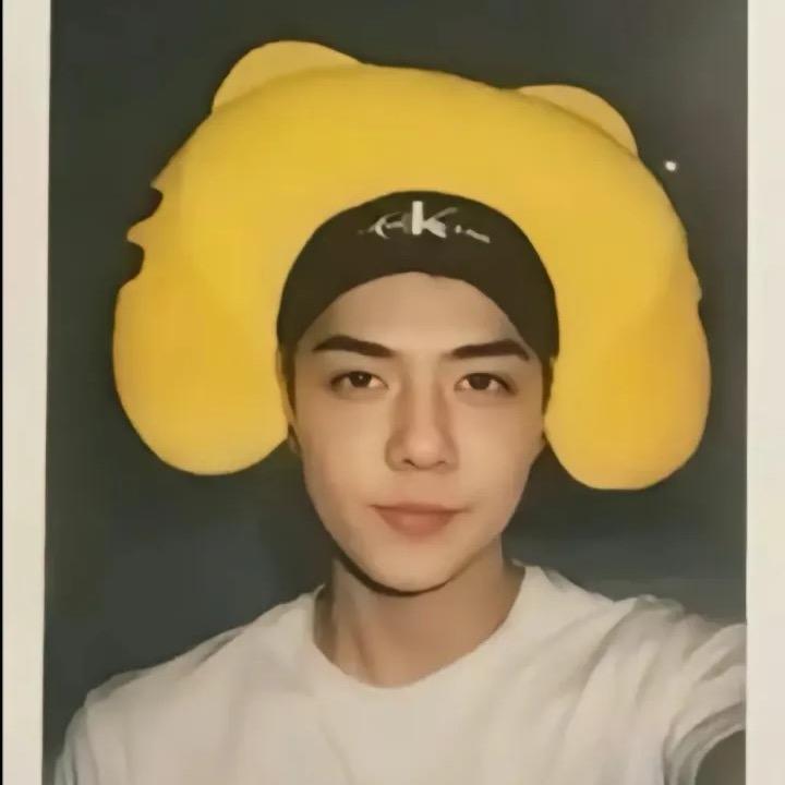 小勛.