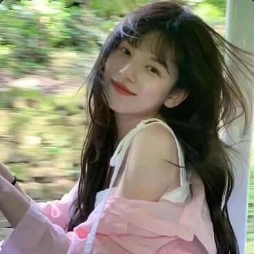 黄怼怼٩(͡๏̯͡๏)۶