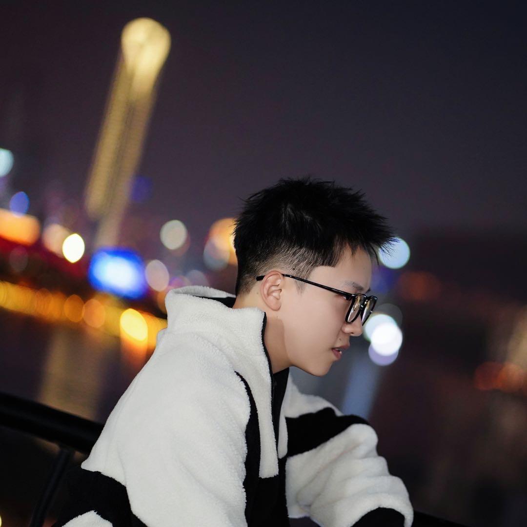 不会压弯的小刘