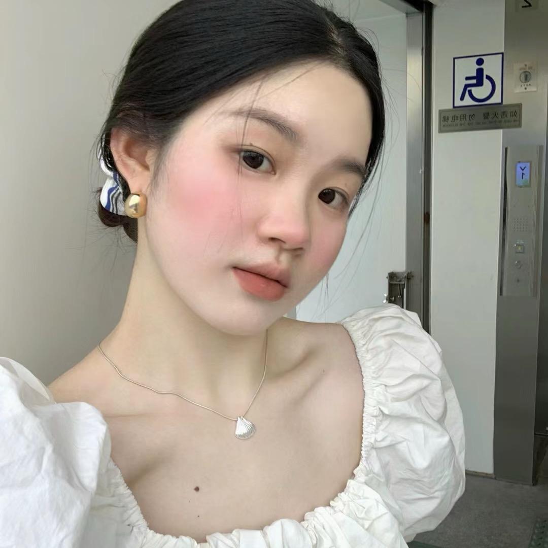 脸有点油^_^