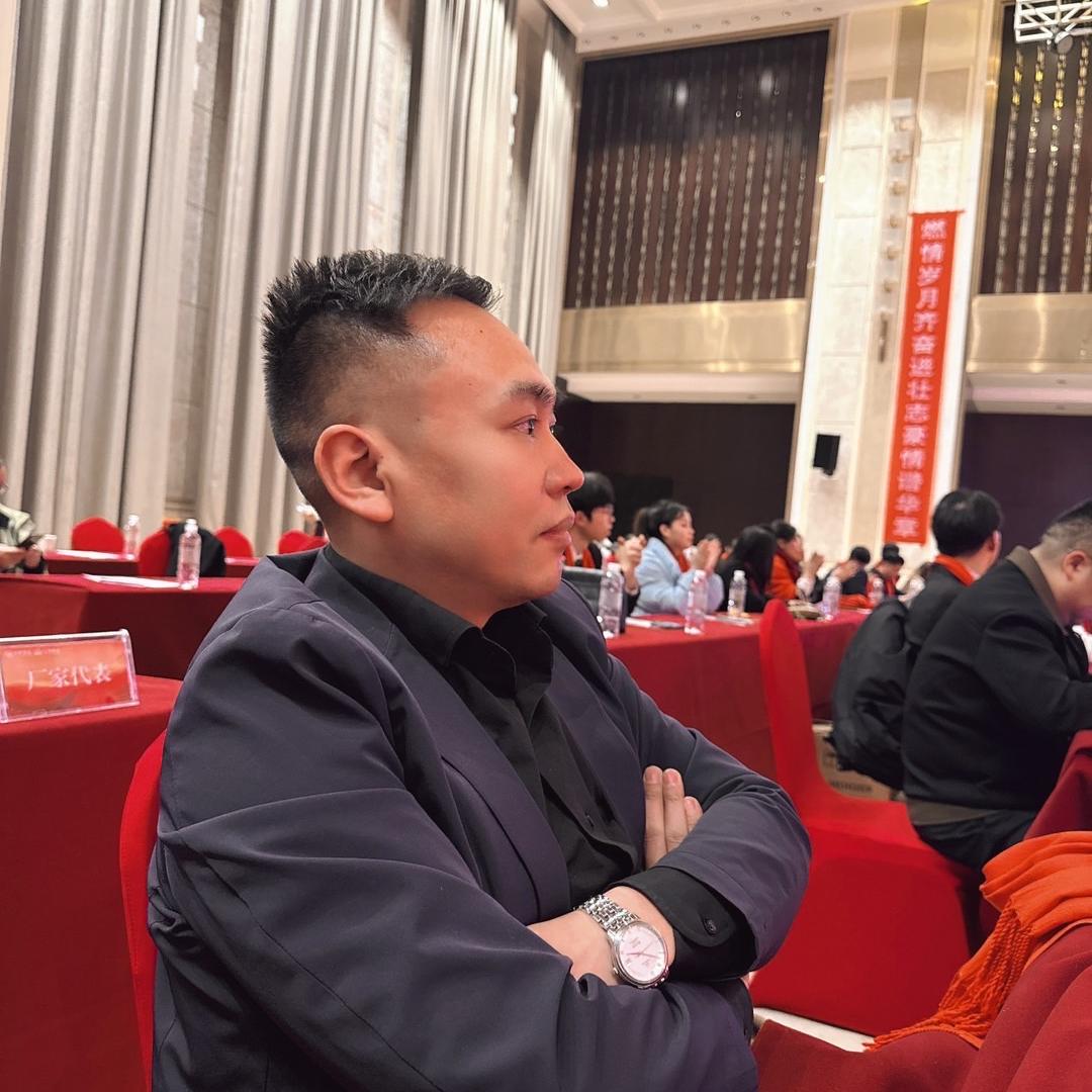 金御龙腾门窗厂
