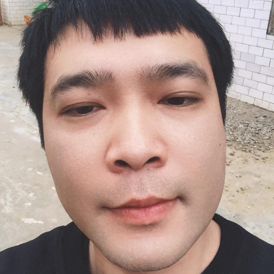 山顶上的男人