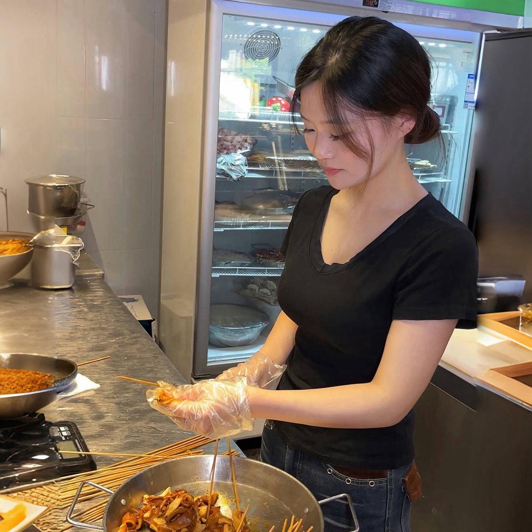 衡阳三姐弟鲜货烧烤
