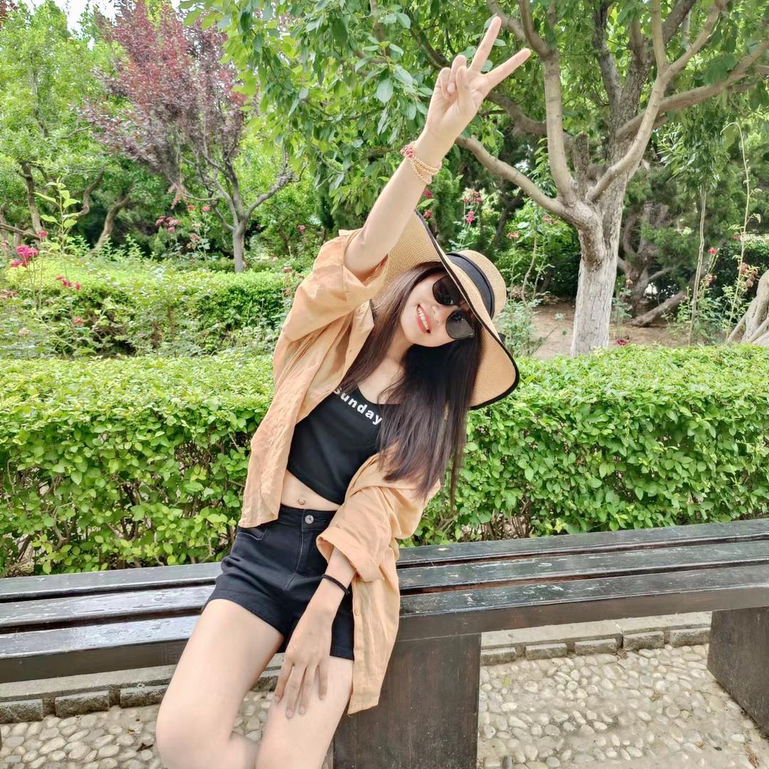 爱跳舞💃的欧小睿