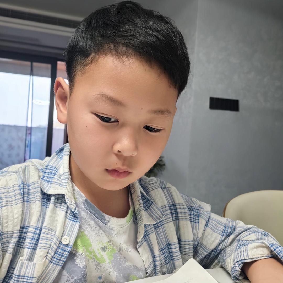 小杨奥突曼
