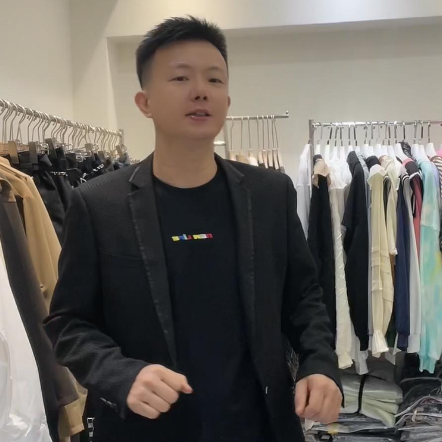 逸姐服饰店