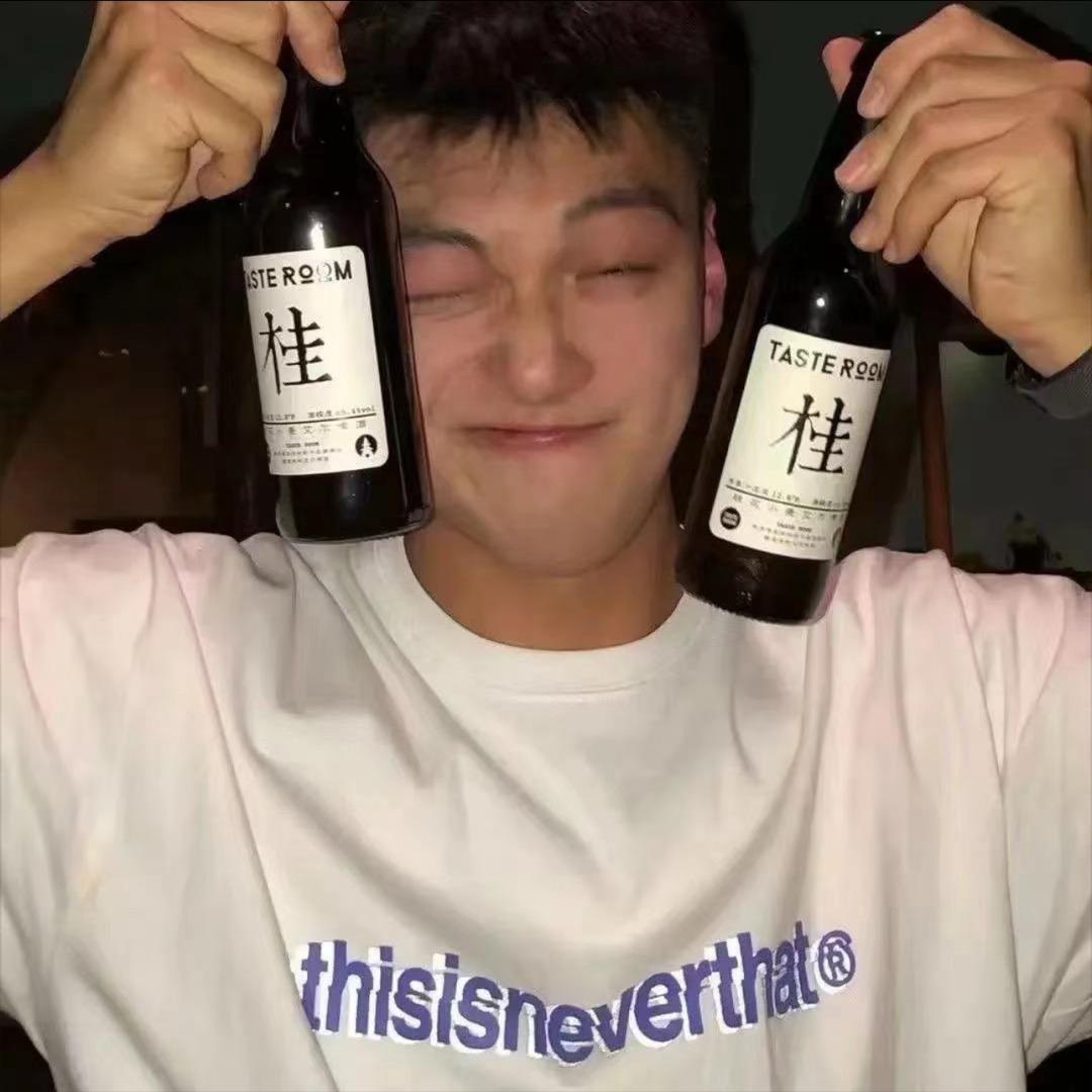 小林穿什么