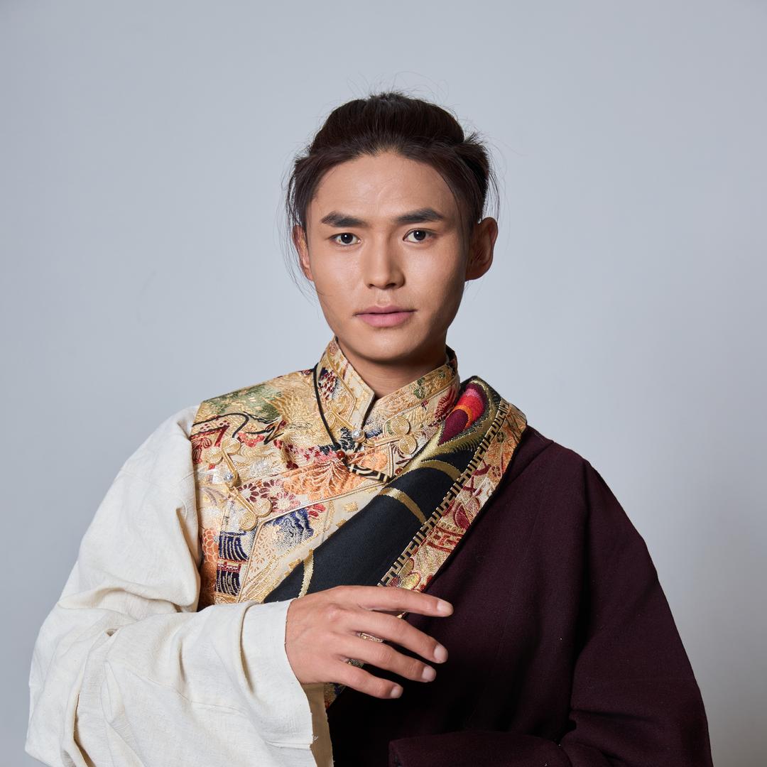白 玛