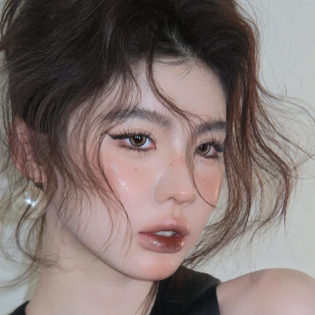 艾米丽美妆日记