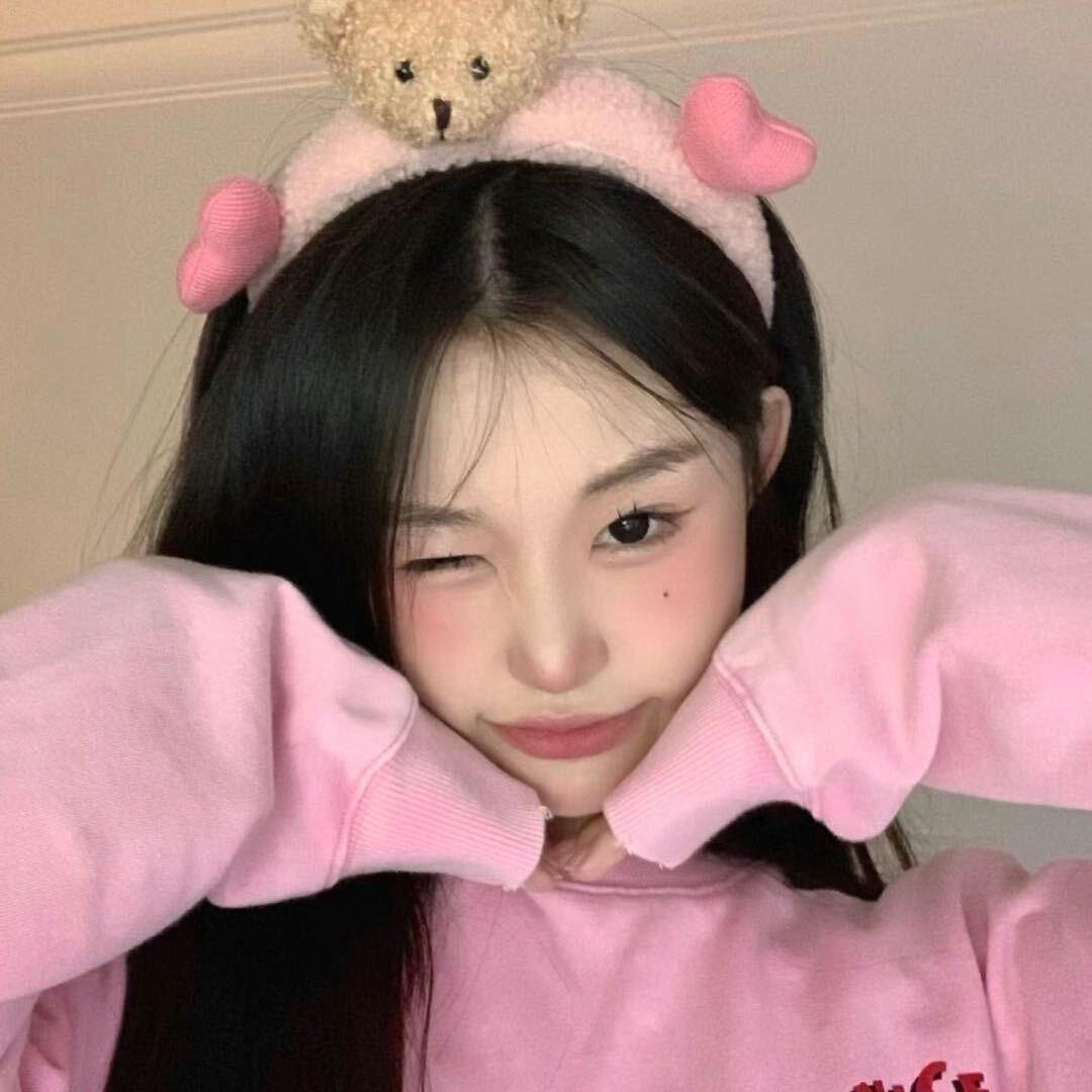 云南工商学院小婷