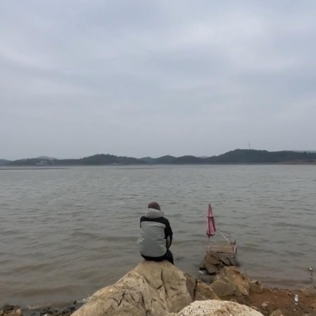 刘波钓鱼（守水人）