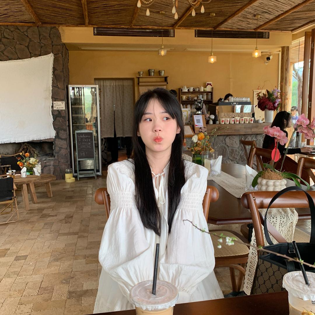 迪威鹏臻选-小琳姐的头像