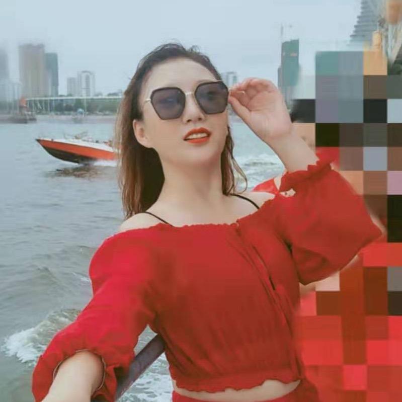 丫头夫妇❤️13号1点40 年货超级大场@抖音