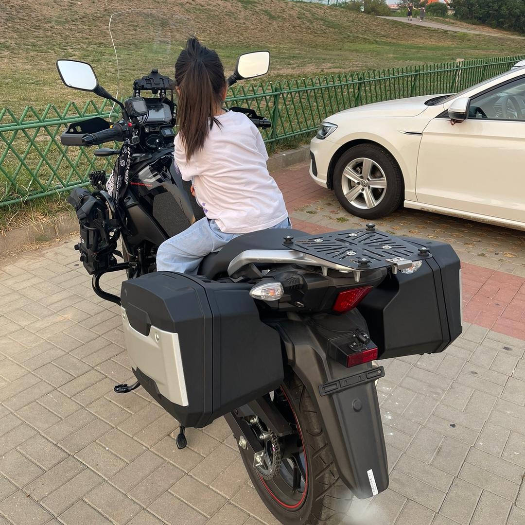 钉人老六想骑车