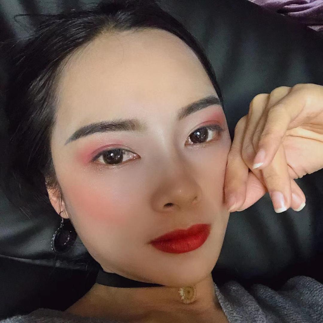 傲娇小姐姐