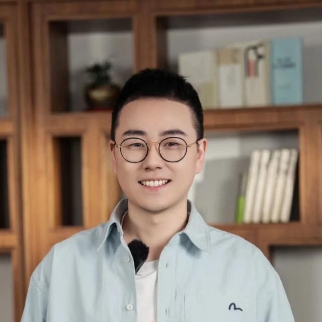 包君成（焦糖图书官号）