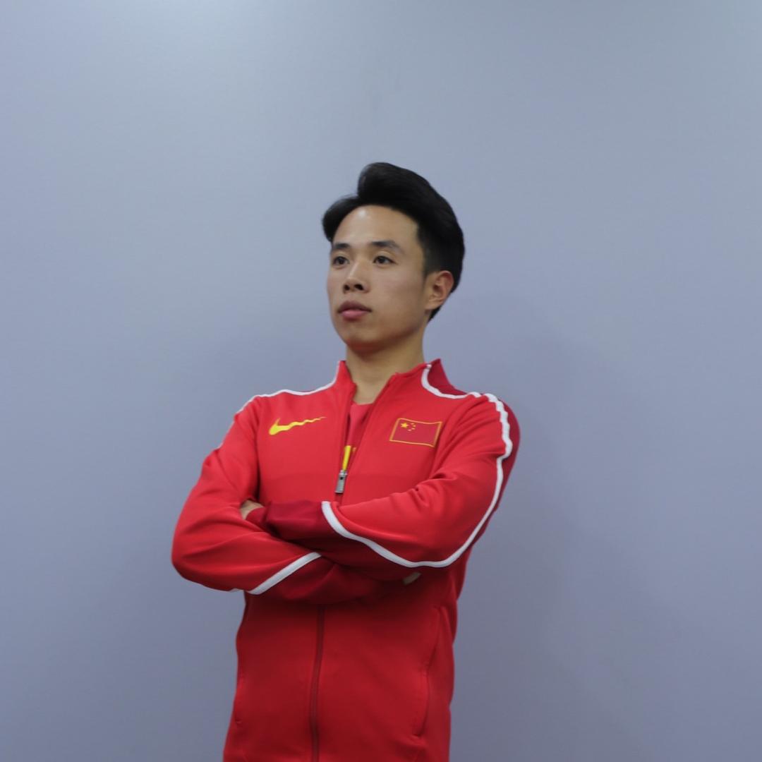 张明卓