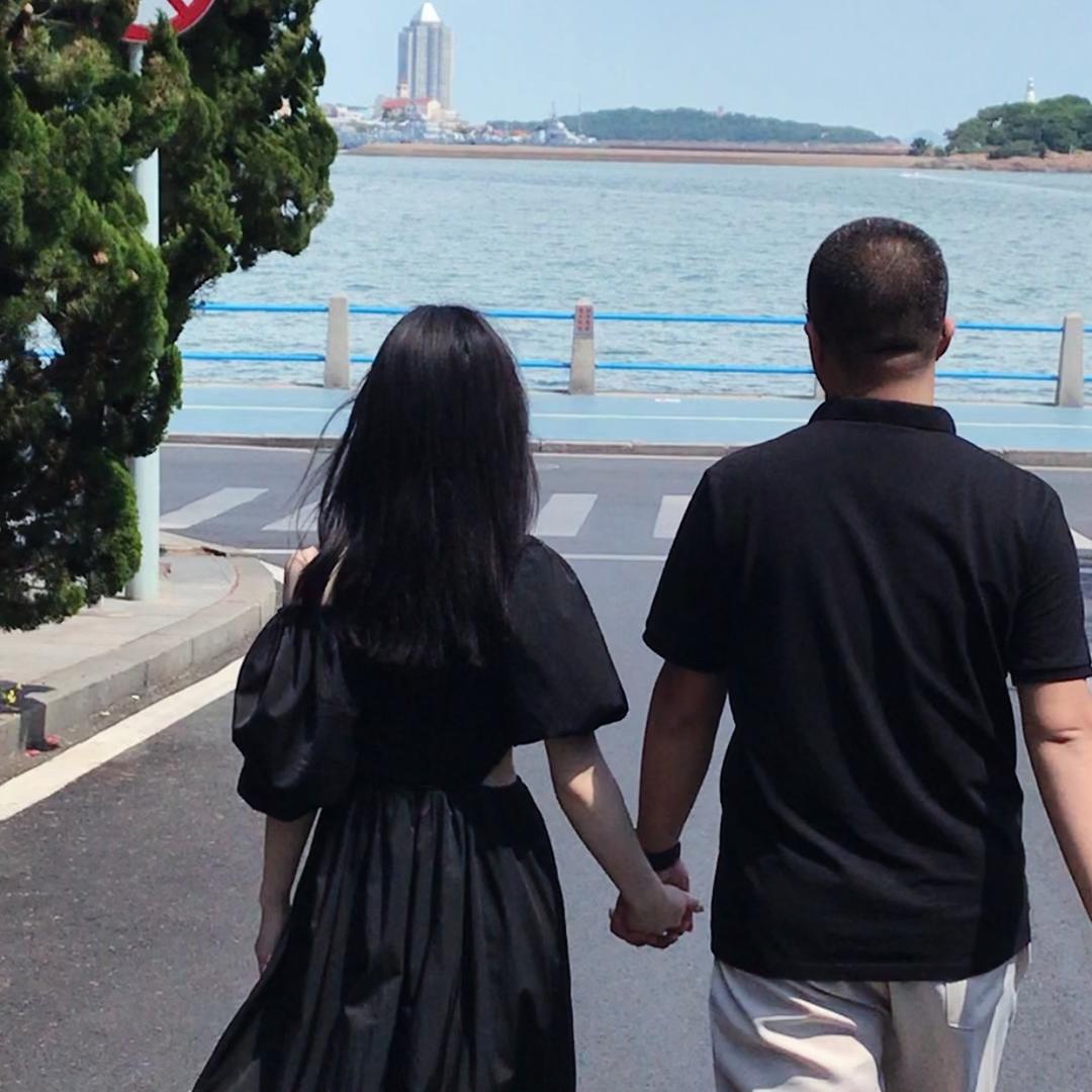彭彭.
