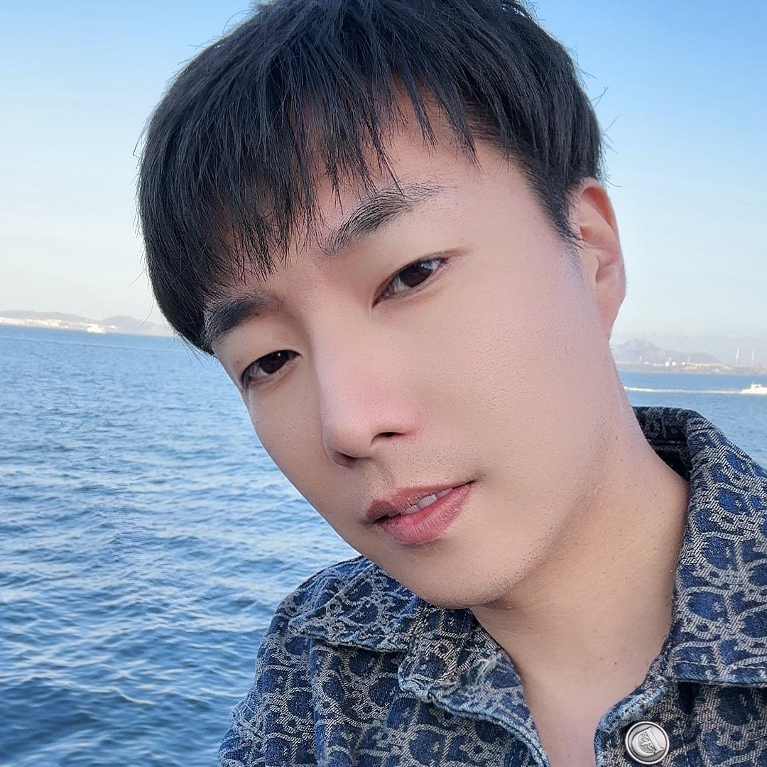 庄河爱尚造型美发中心