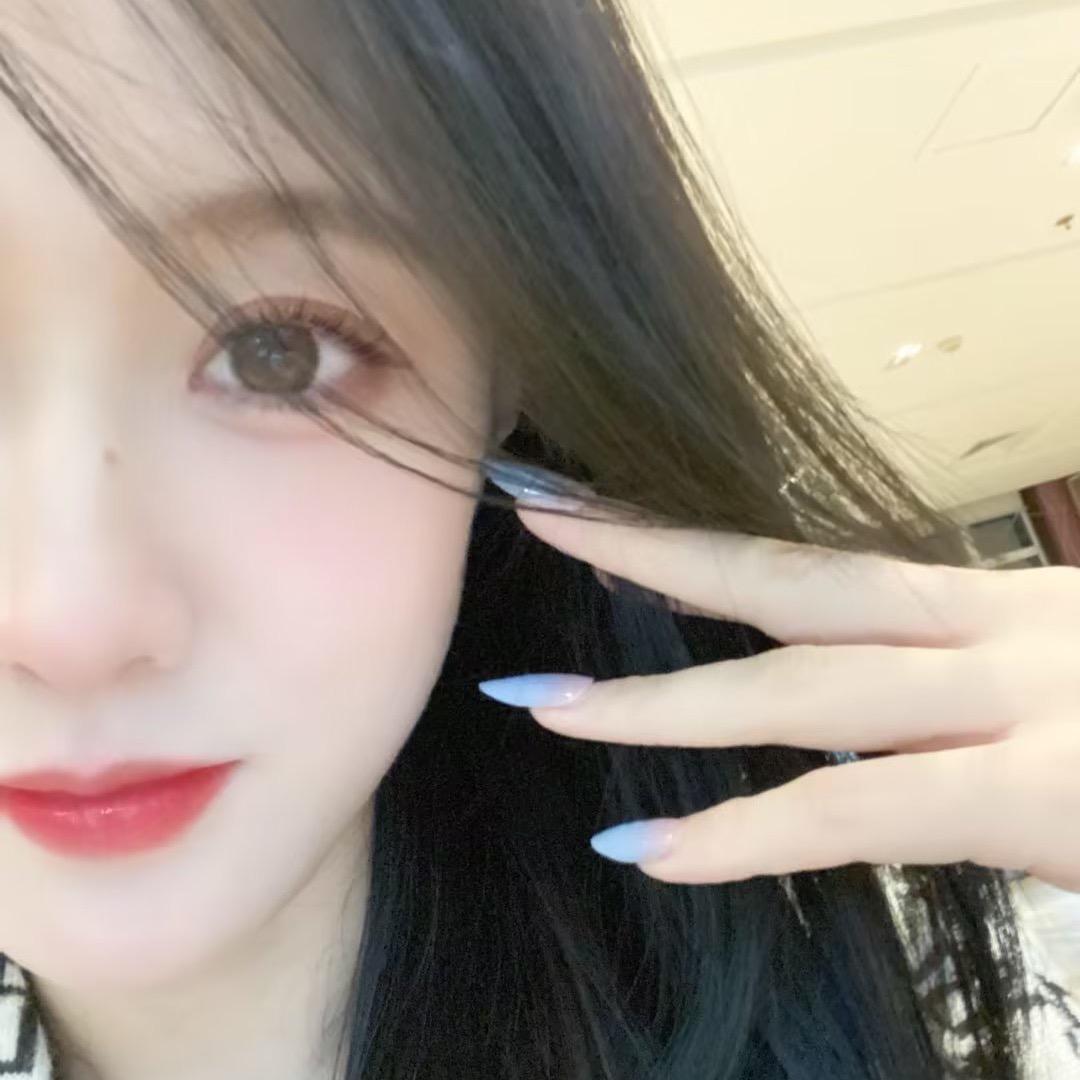 白雪儿。