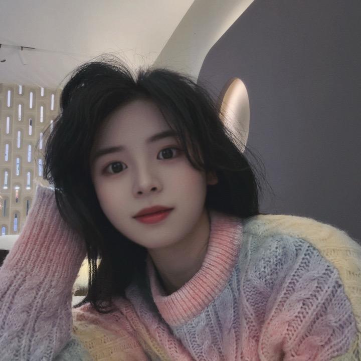 A卖家具的小姐姐