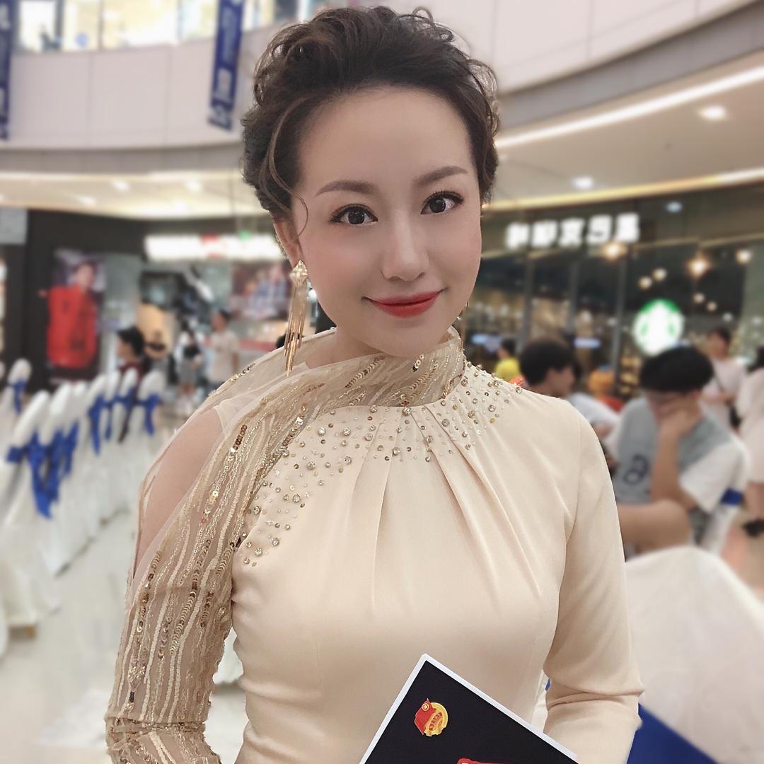 白雪ᥫᩣ