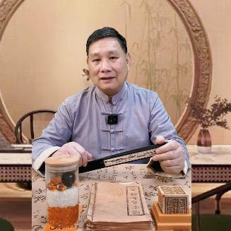 乾周先生
