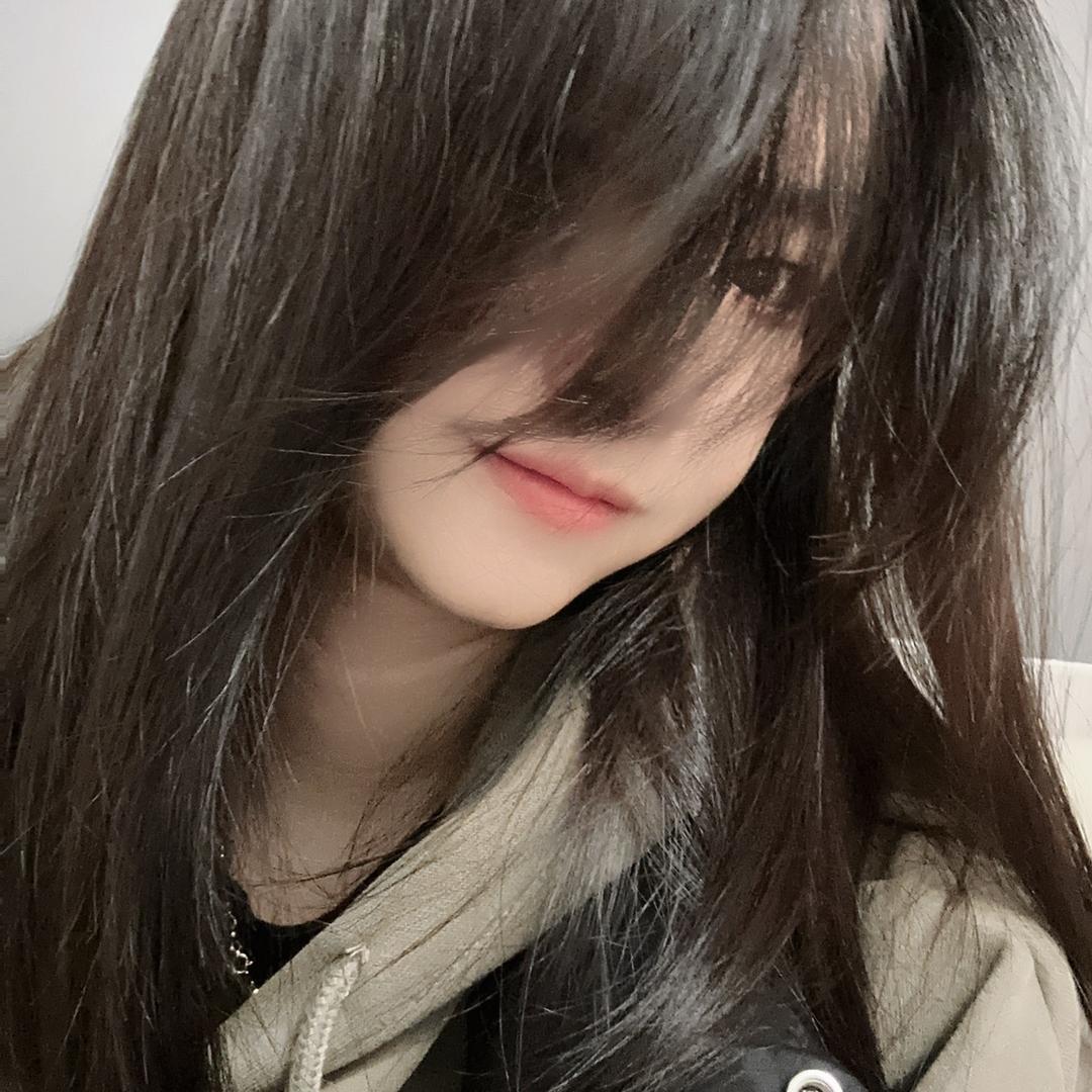卖音响的小姐姐