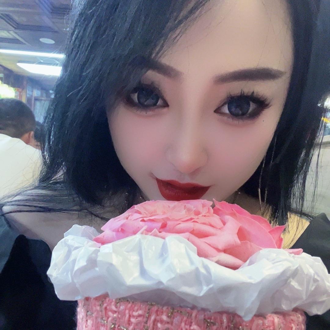 吃大灰狼的小白兔