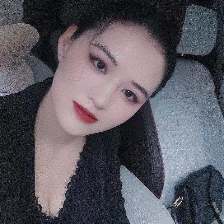 又美又馋的萌七七😋