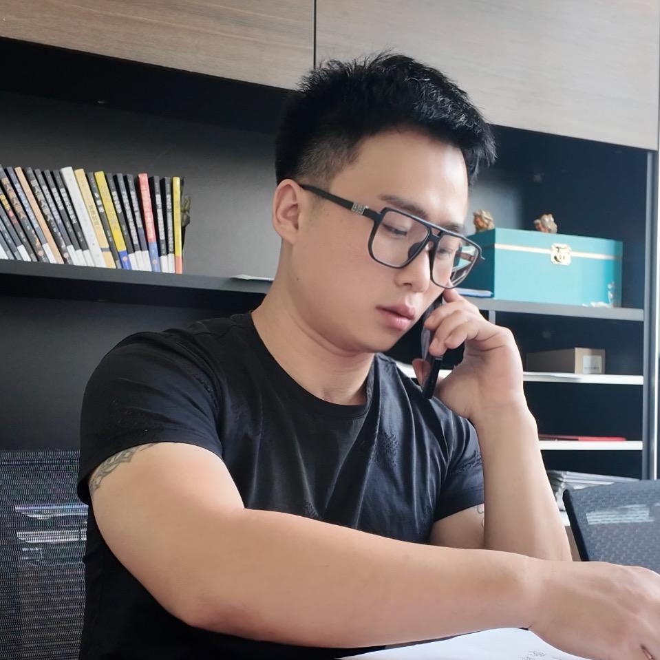 大伟和隔壁老王