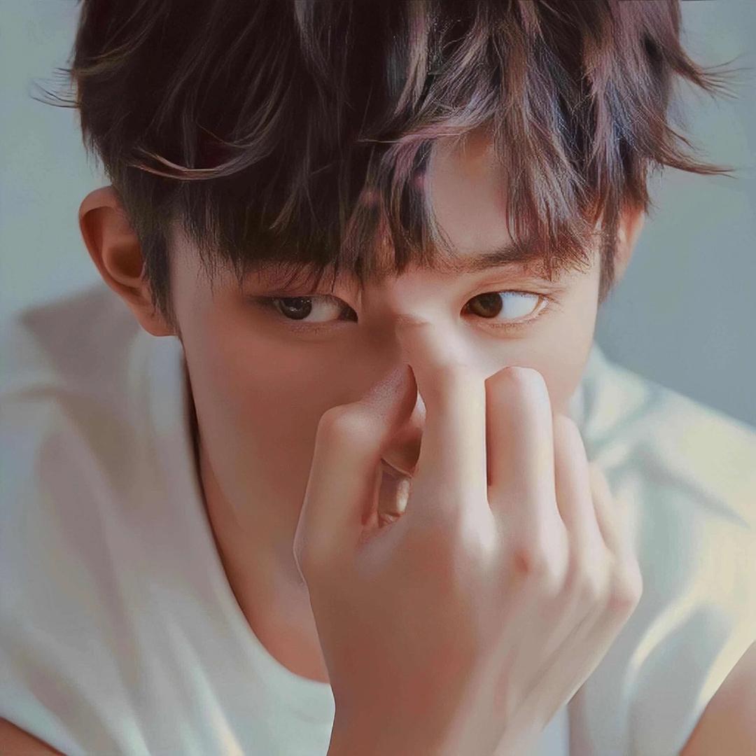 Look念西（点pw滴我）