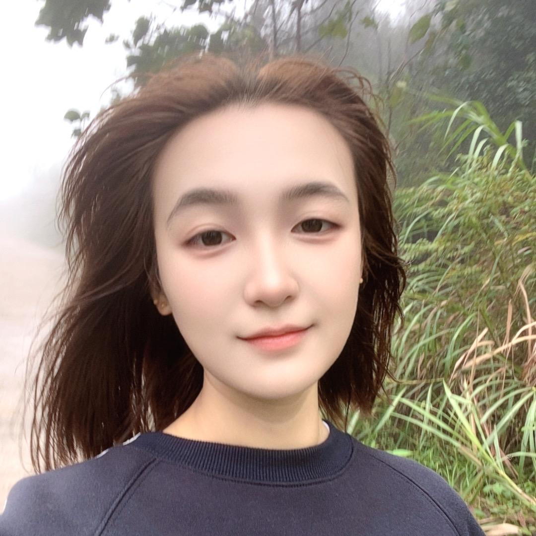 月亮不睡我不睡🌙