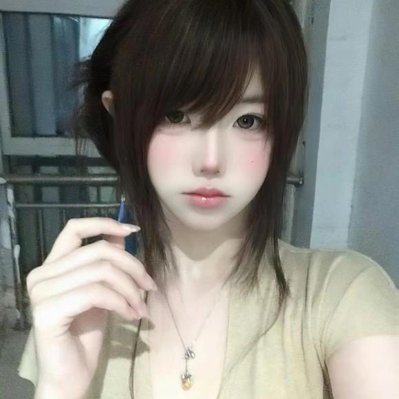 杏子脸红.