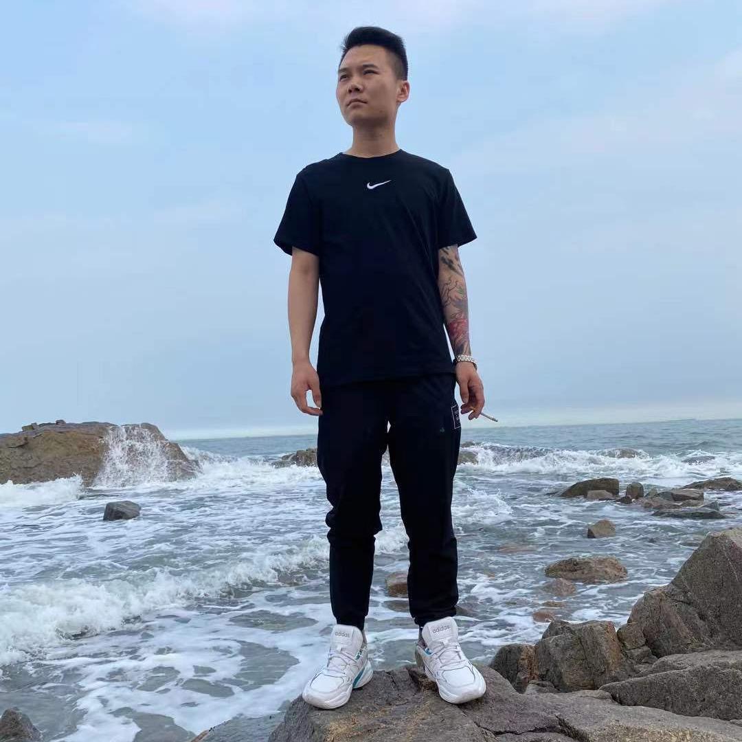 小伊爱作妖😘