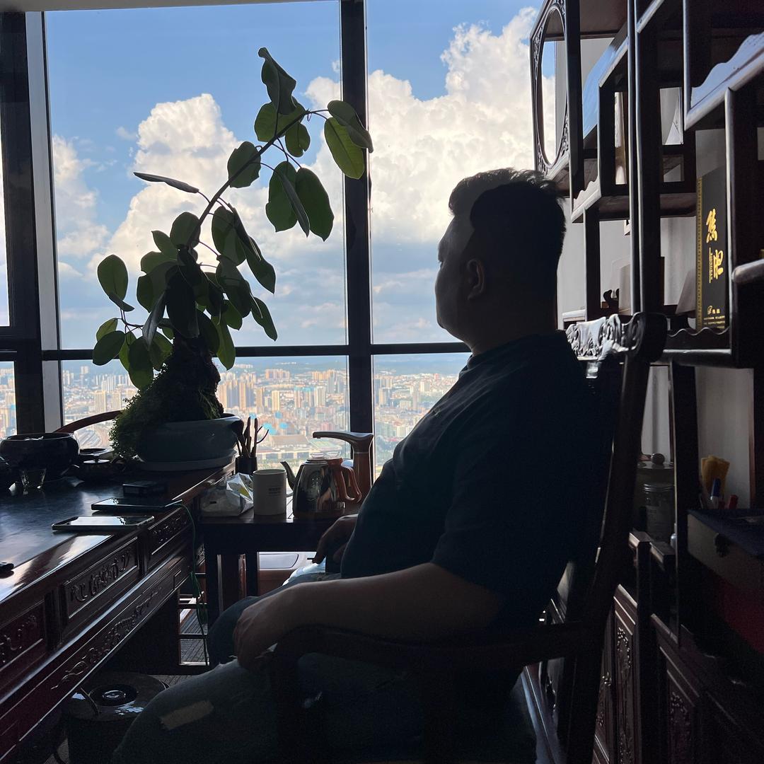 贤哥不闲