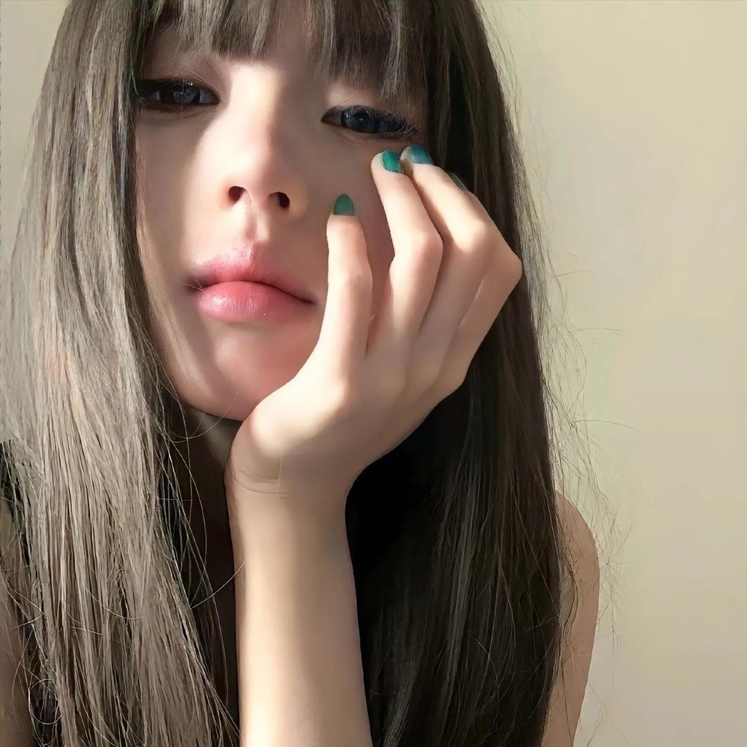 莹.