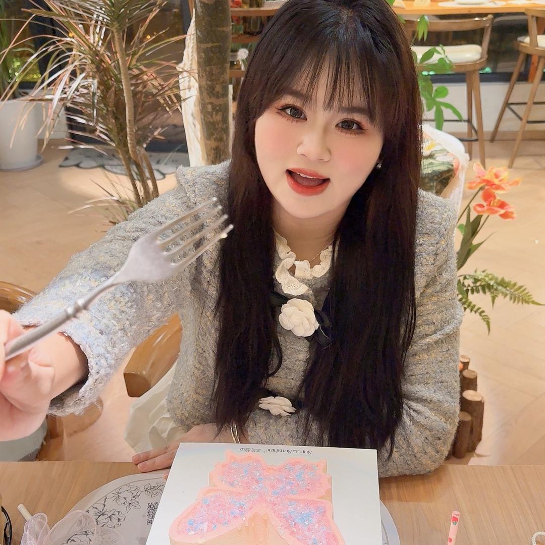 咕噜咕噜爱穿搭