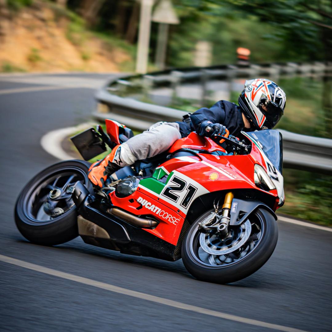Lin77🏍️