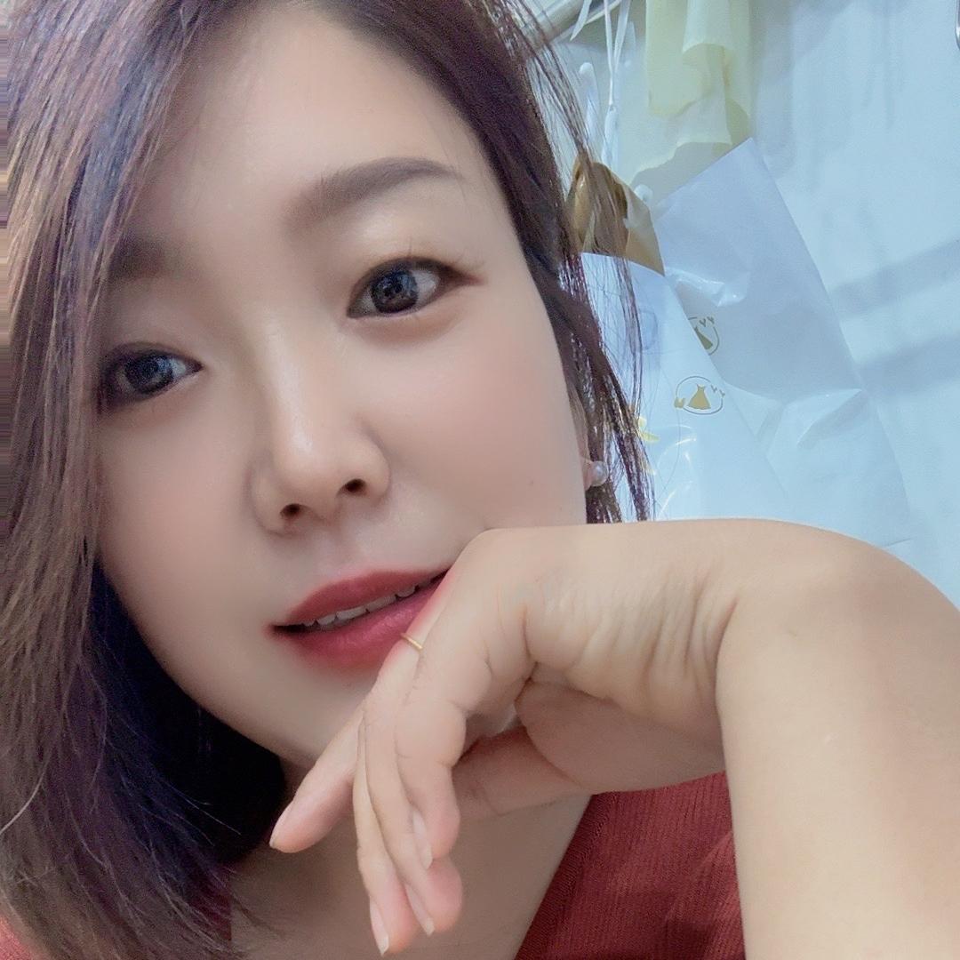 周口严严服装潮品店