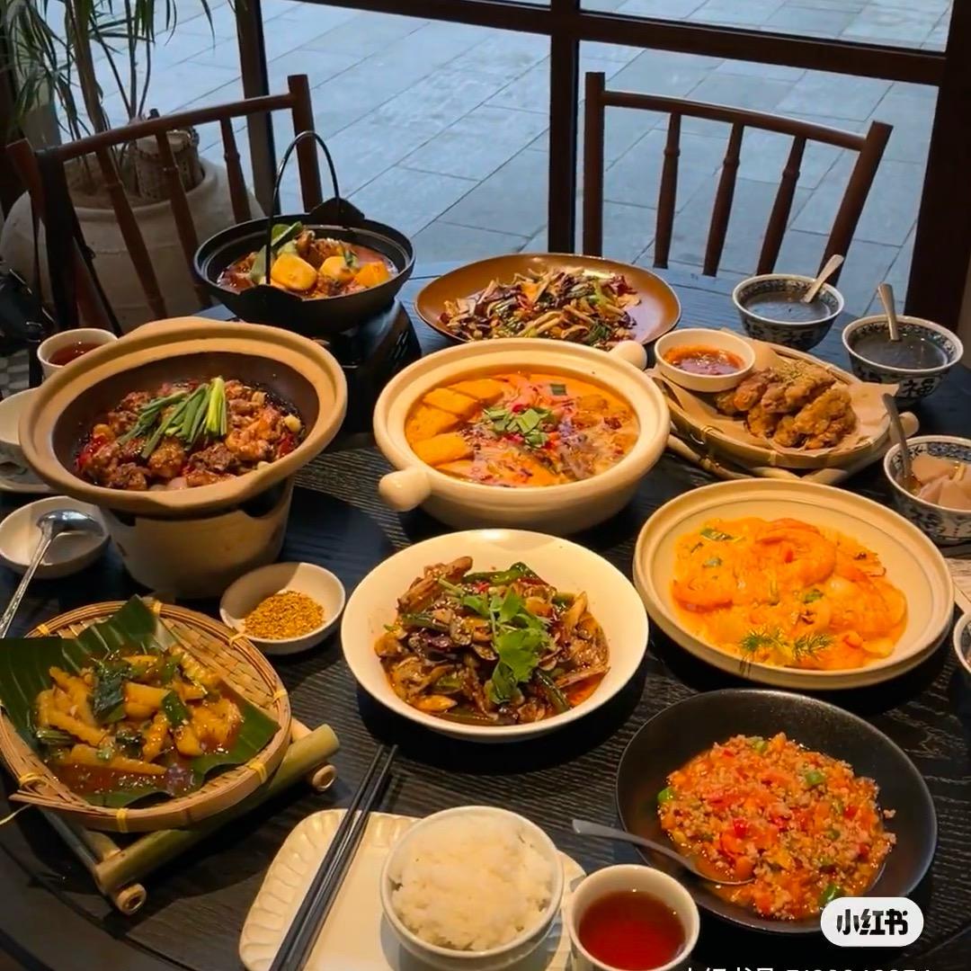 上菜吃饭呱呱鸡