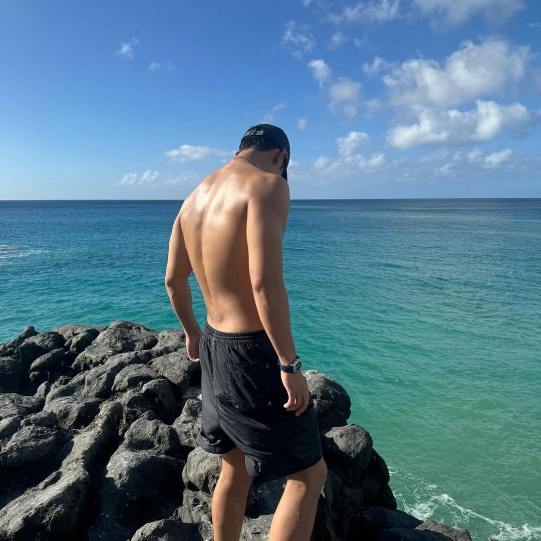 你看我阳光吗☀️