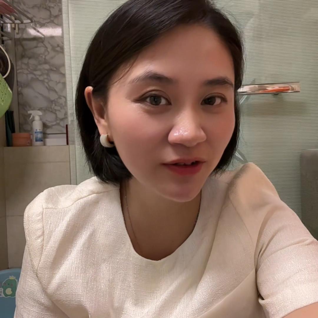 露露爱唠嗑(带娃中)