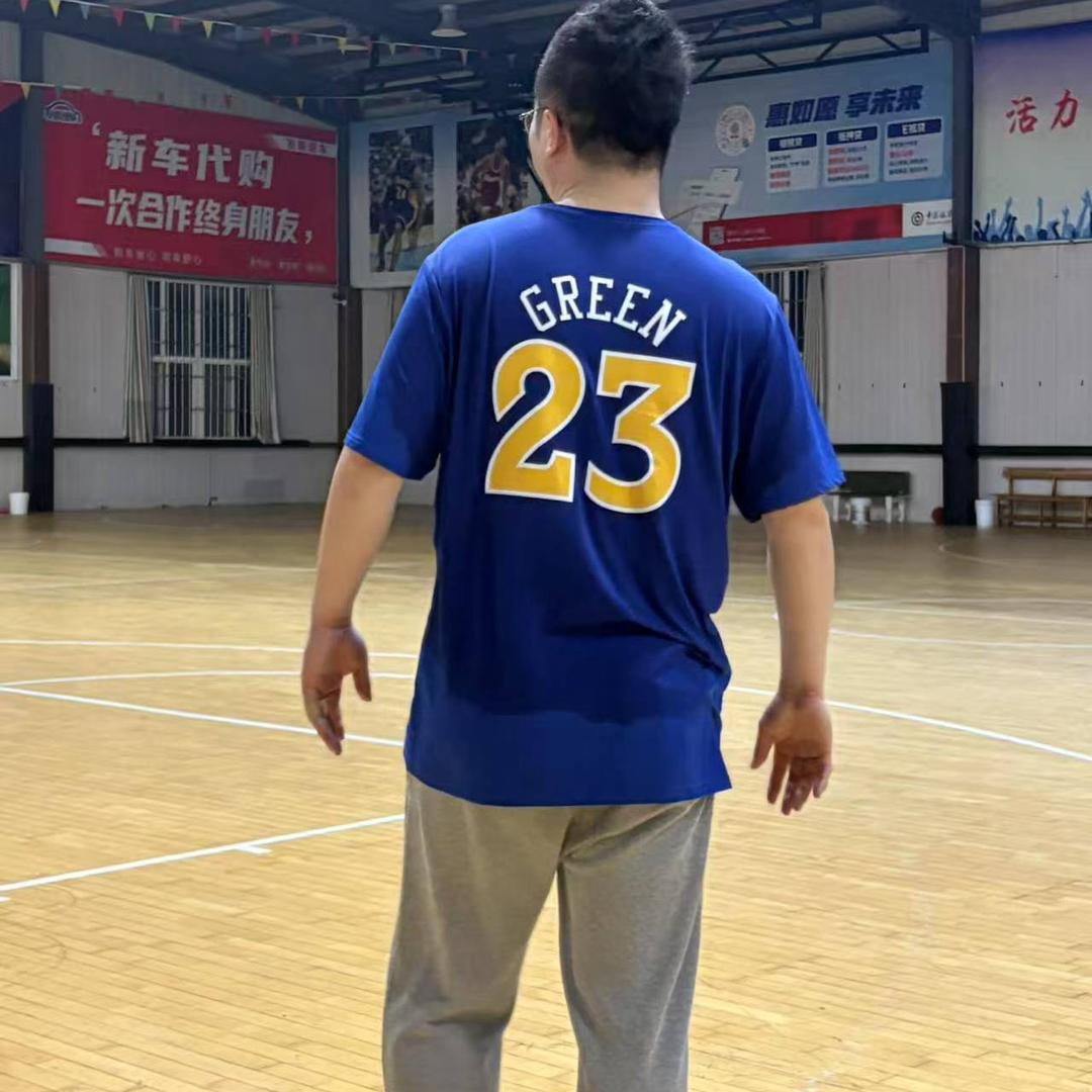 爱吃凉面的小土鸡