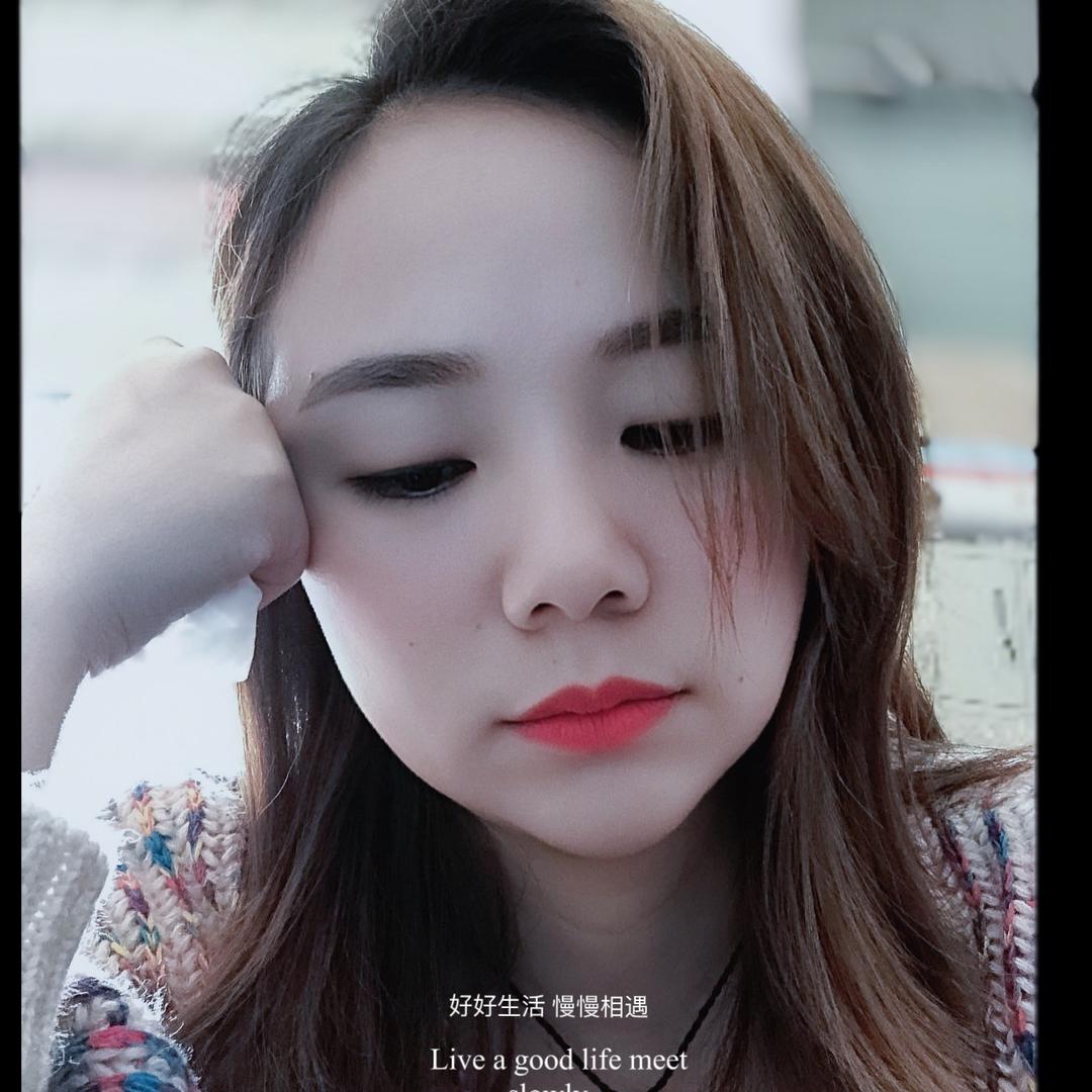 何家小妮
