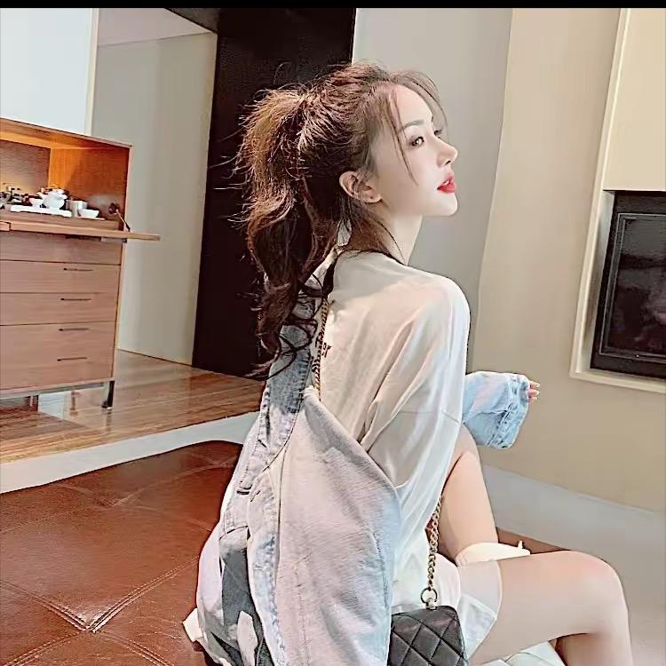 黄加蓝直播爆款