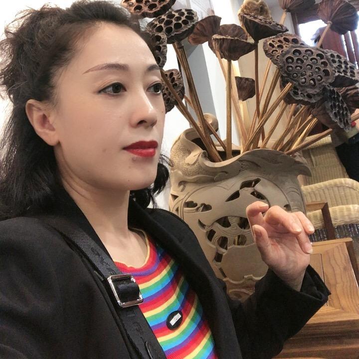 山野鲜香廖姐