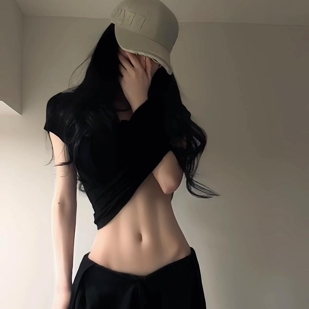 妞.