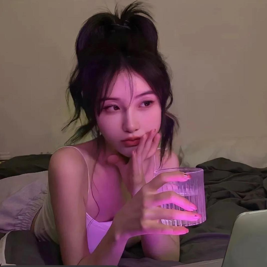 李旖菲